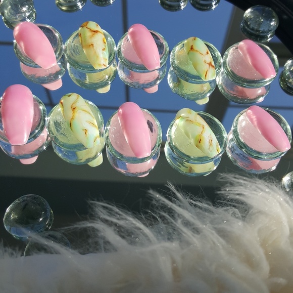 "Marble-Lene" Press-On Nails *Standard Sizes* - Picture 1 of 5